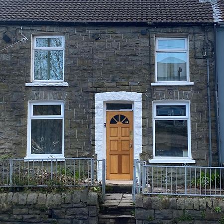 Mountain View Two Bedroom Llwynypia Exterior photo
