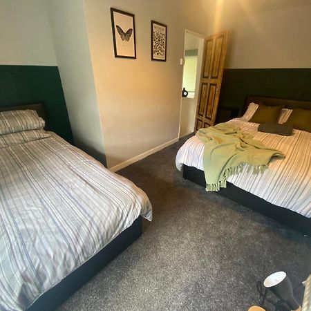Mountain View Two Bedroom Llwynypia Exterior photo
