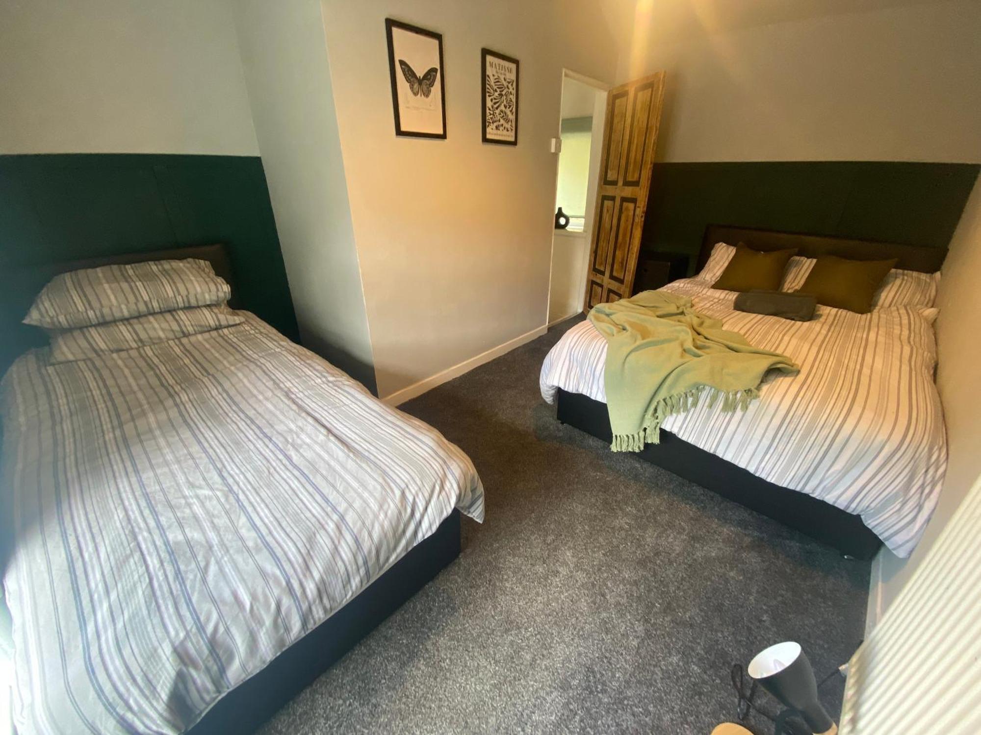 Mountain View Two Bedroom Llwynypia Exterior photo